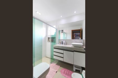 Casa para alugar com 241m², 3 quartos e 3 vagas Casa para alugar com 241m², 3 quartos e 3 vagasBanheiro Social