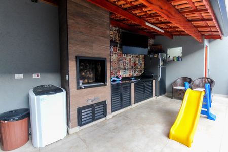 Casa para alugar com 241m², 3 quartos e 3 vagas Casa para alugar com 241m², 3 quartos e 3 vagasÁrea Externa