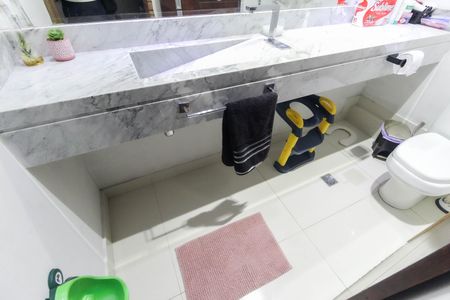 Casa para alugar com 241m², 3 quartos e 3 vagas Casa para alugar com 241m², 3 quartos e 3 vagasLavabo