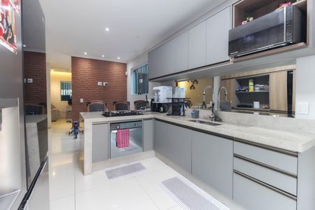 Casa para alugar com 241m², 3 quartos e 3 vagas Casa para alugar com 241m², 3 quartos e 3 vagasCozinha