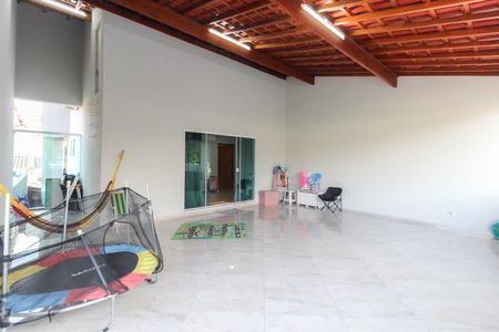 Casa para alugar com 241m², 3 quartos e 3 vagas Casa para alugar com 241m², 3 quartos e 3 vagasVaranda da Suíte