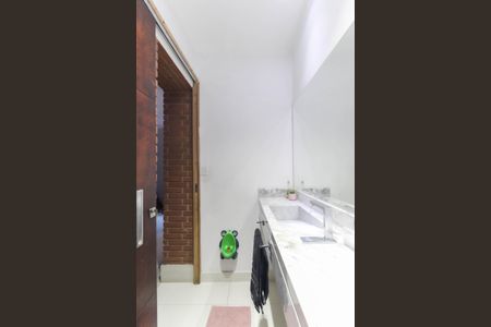 Casa para alugar com 241m², 3 quartos e 3 vagas Casa para alugar com 241m², 3 quartos e 3 vagasLavabo