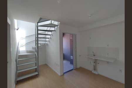 Sala  de apartamento para alugar com 1 quarto, 64m² em Vila Santo Estefano, São Paulo