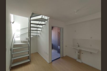Cozinha - Torneira de apartamento para alugar com 1 quarto, 64m² em Vila Santo Estefano, São Paulo