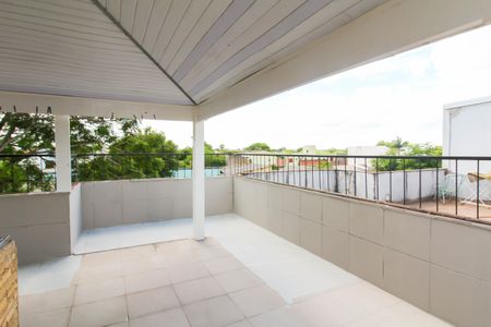 Casa de condomínio à venda com 79m², 3 quartos e 2 vagas