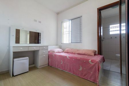 Casa para alugar com 85m², 2 quartos e 2 vagas Casa para alugar com 85m², 2 quartos e 2 vagasQuarto 1