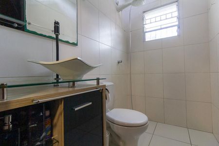 Casa para alugar com 85m², 2 quartos e 2 vagas Casa para alugar com 85m², 2 quartos e 2 vagasBanheiro 2