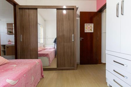 Casa para alugar com 85m², 2 quartos e 2 vagas Casa para alugar com 85m², 2 quartos e 2 vagasQuarto 1
