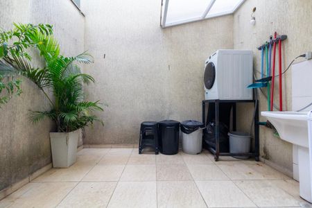 Casa para alugar com 85m², 2 quartos e 2 vagas Casa para alugar com 85m², 2 quartos e 2 vagasÁrea de Serviço