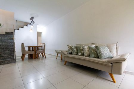 Casa para alugar com 85m², 2 quartos e 2 vagas Casa para alugar com 85m², 2 quartos e 2 vagasSala