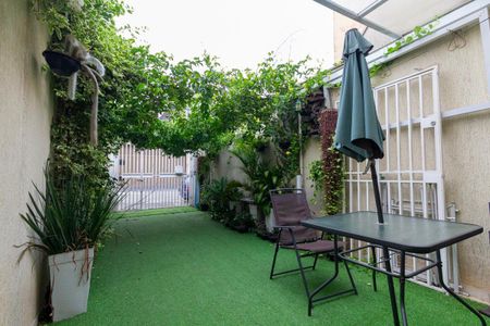 Casa para alugar com 85m², 2 quartos e 2 vagas Casa para alugar com 85m², 2 quartos e 2 vagasGaragem