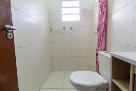 Casa para alugar com 85m², 2 quartos e 2 vagas Casa para alugar com 85m², 2 quartos e 2 vagasBanheiro 1