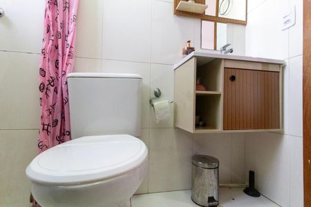 Casa para alugar com 85m², 2 quartos e 2 vagas Casa para alugar com 85m², 2 quartos e 2 vagasBanheiro 1