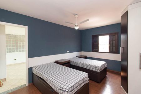 Casa à venda com 284m², 4 quartos e 4 vagasQuarto Suíte Americana 2