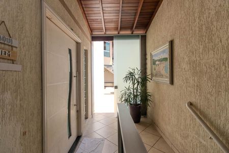 Casa à venda com 284m², 4 quartos e 4 vagasHall de entrada