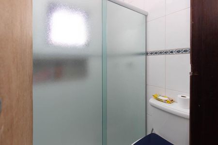 Casa à venda com 284m², 4 quartos e 4 vagasBanheiro da Suíte Americana