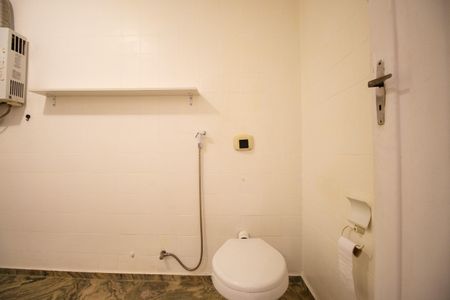 Apartamento para alugar com 66m², 1 quarto e sem vaga Apartamento para alugar com 66m², 1 quarto e sem vagaBanheiro