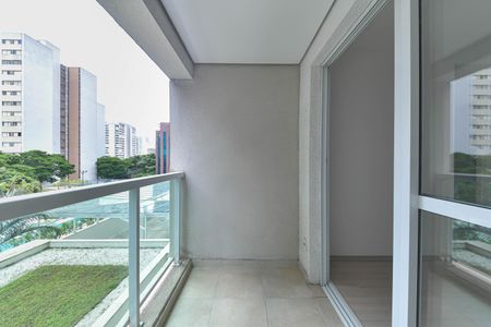 Apartamento à venda com 38m², 1 quarto e 1 vaga Apartamento à venda com 38m², 1 quarto e 1 vagaVaranda