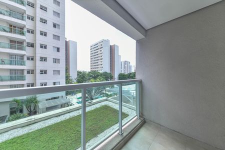 Apartamento à venda com 38m², 1 quarto e 1 vaga Apartamento à venda com 38m², 1 quarto e 1 vagaVaranda