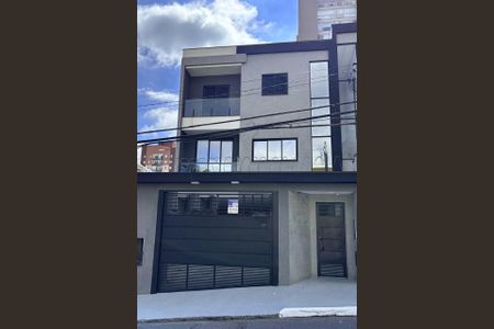 Casa à venda com 156m², 3 quartos e 4 vagasFachada 