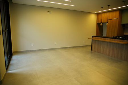 Casa à venda com 156m², 3 quartos e 4 vagasSala/Cozinha - Living 