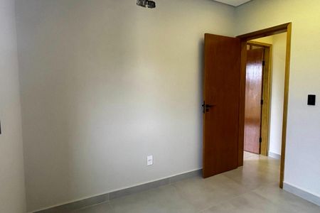 Casa à venda com 156m², 3 quartos e 4 vagasQuarto 2 