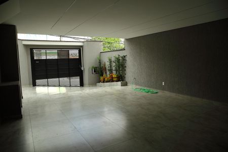 Casa à venda com 156m², 3 quartos e 4 vagasGaragem 