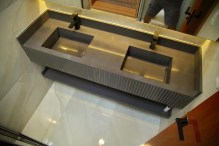 Casa à venda com 156m², 3 quartos e 4 vagasSuíte - Banheira 