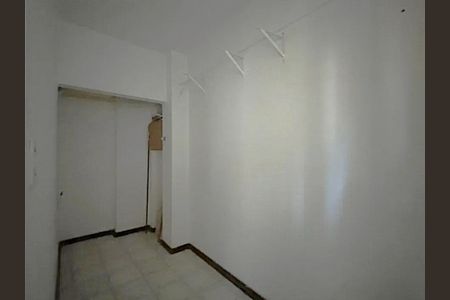 Apartamento à venda com 77m², 2 quartos e sem vagaÁrea de serviço