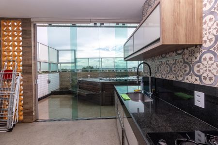 Apartamento à venda com 178m², 4 quartos e 3 vagasCozinha 2