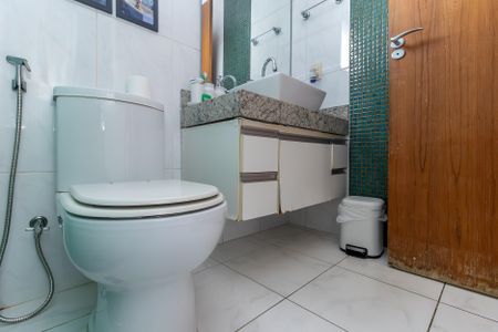 Apartamento à venda com 178m², 4 quartos e 3 vagasBanheiro Social