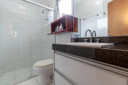 Apartamento à venda com 178m², 4 quartos e 3 vagasBanheiro da Suíte 2