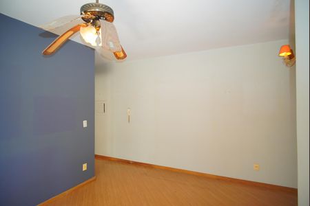 Sala de apartamento à venda com 3 quartos, 83m² em Jardim Itu, Porto Alegre