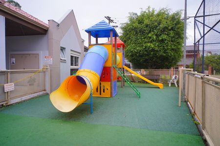 Apartamento à venda com 83m², 3 quartos e 2 vagas Apartamento à venda com 83m², 3 quartos e 2 vagasÁrea comum - Playground