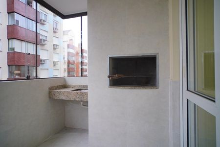 Apartamento à venda com 83m², 3 quartos e 2 vagas Apartamento à venda com 83m², 3 quartos e 2 vagasVaranda