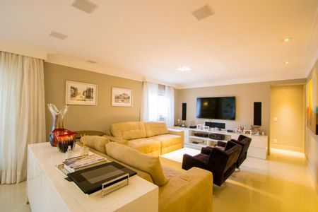 Apartamento à venda com 177m², 3 quartos e 4 vagas Apartamento à venda com 177m², 3 quartos e 4 vagasSala