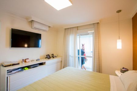 Apartamento à venda com 177m², 3 quartos e 4 vagas Apartamento à venda com 177m², 3 quartos e 4 vagasQuarto 1 - Suíte