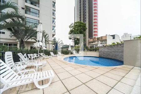 Apartamento à venda com 177m², 3 quartos e 4 vagas Apartamento à venda com 177m², 3 quartos e 4 vagasÁrea comum - Piscina