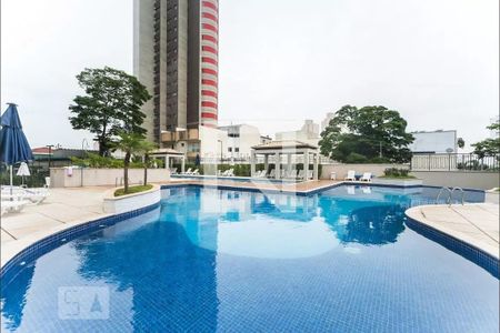 Apartamento à venda com 177m², 3 quartos e 4 vagas Apartamento à venda com 177m², 3 quartos e 4 vagasÁrea comum - Piscina