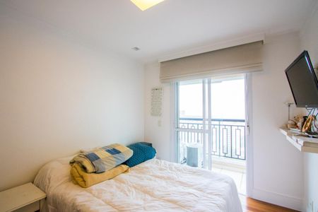 Apartamento à venda com 177m², 3 quartos e 4 vagas Apartamento à venda com 177m², 3 quartos e 4 vagasQuarto 2 - Suíte