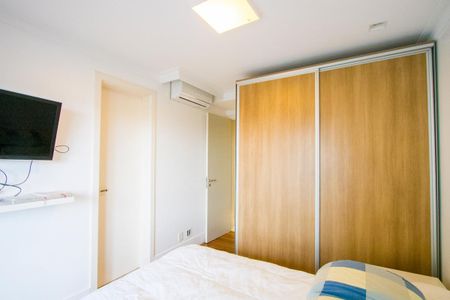 Apartamento à venda com 177m², 3 quartos e 4 vagas Apartamento à venda com 177m², 3 quartos e 4 vagasQuarto 2 - Suíte