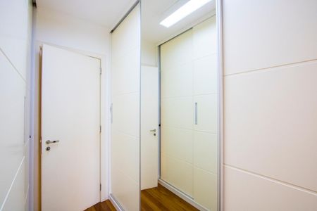 Apartamento à venda com 177m², 3 quartos e 4 vagas Apartamento à venda com 177m², 3 quartos e 4 vagasQuarto 1 - Suíte