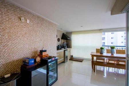 Apartamento à venda com 177m², 3 quartos e 4 vagas Apartamento à venda com 177m², 3 quartos e 4 vagasVaranda gourmet