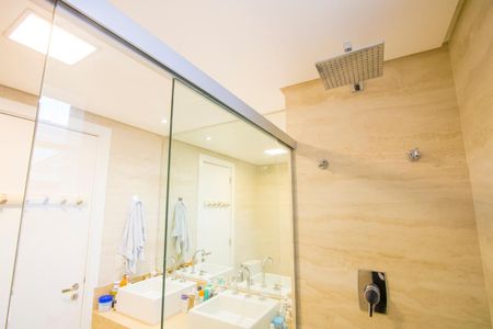 Apartamento à venda com 177m², 3 quartos e 4 vagas Apartamento à venda com 177m², 3 quartos e 4 vagasBanheiro do quarto 1