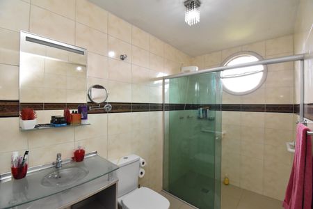 Casa para alugar com 300m², 4 quartos e 4 vagasBanheiro 3