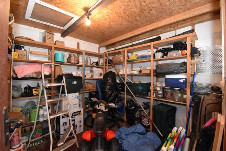 Casa para alugar com 300m², 4 quartos e 4 vagasDepósito