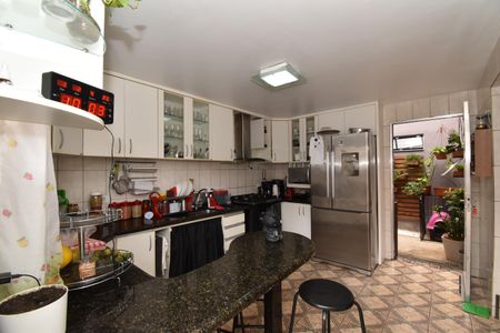 Casa para alugar com 300m², 4 quartos e 4 vagasCozinha