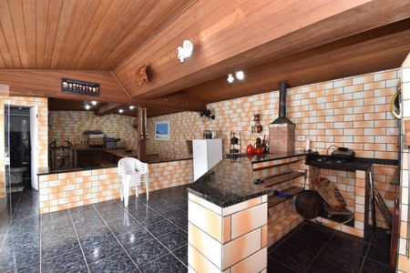 Casa para alugar com 300m², 4 quartos e 4 vagasÁrea gourmet com Churrasqueira