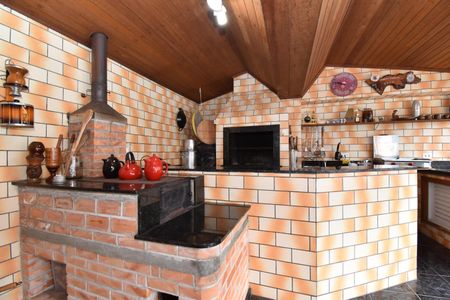 Casa para alugar com 300m², 4 quartos e 4 vagasÁrea gourmet com Churrasqueira