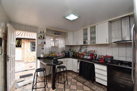 Casa para alugar com 300m², 4 quartos e 4 vagasCozinha